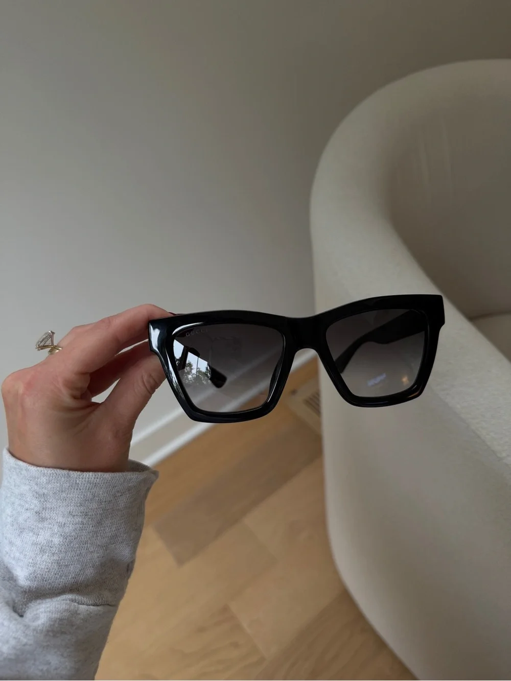 BRAND NEW!! Gucci Black Square Sunglasses with Gold GG Logo
